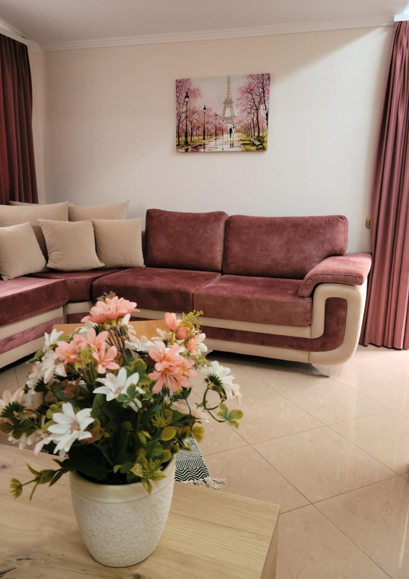 Gledis Apartment Tirana - Panoramic City Terrace Luaran gambar