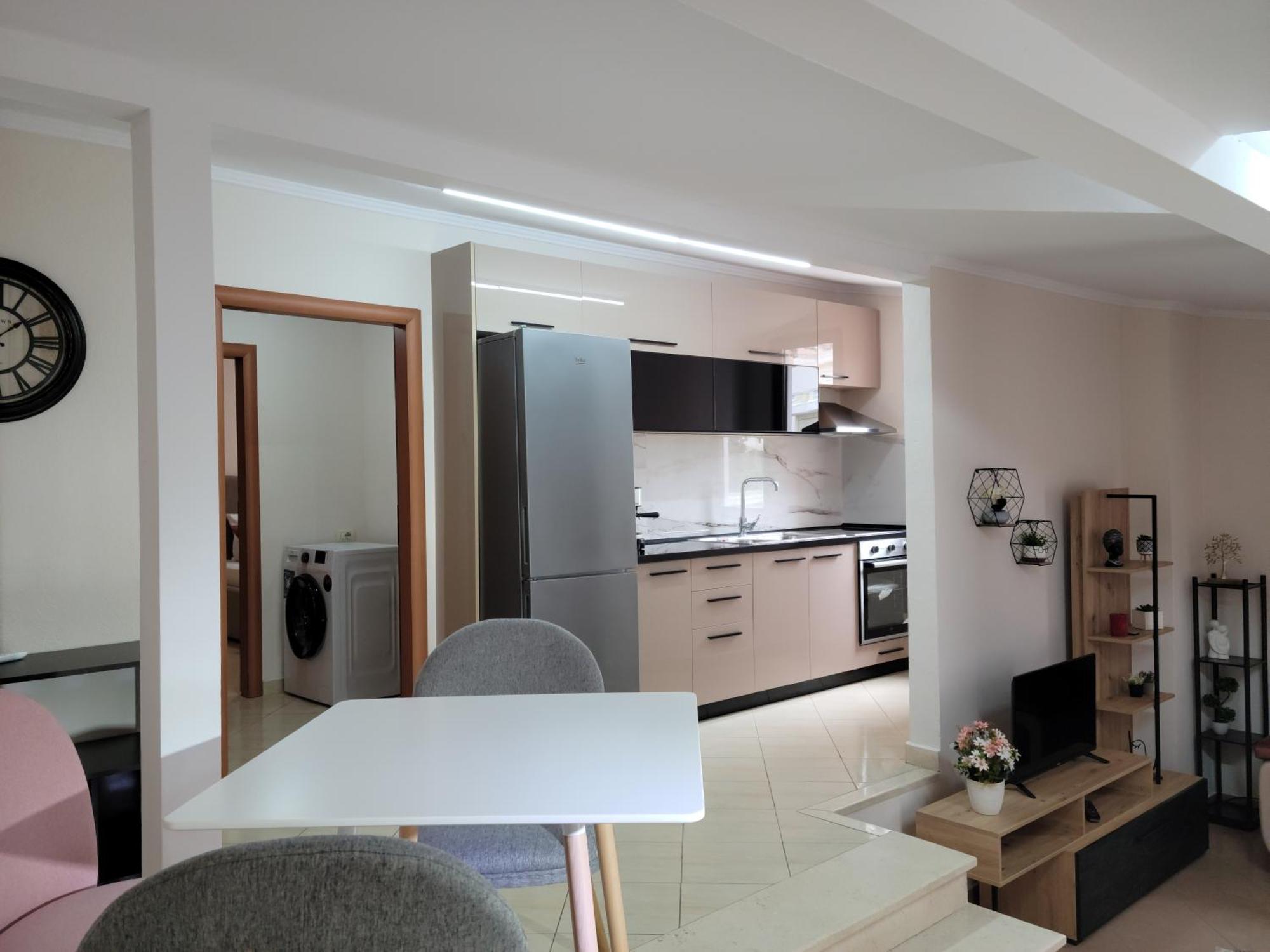 Gledis Apartment Tirana - Panoramic City Terrace Luaran gambar