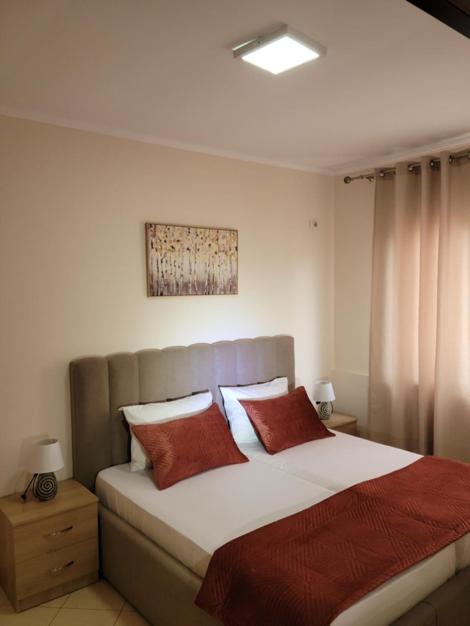 Gledis Apartment Tirana - Panoramic City Terrace Luaran gambar