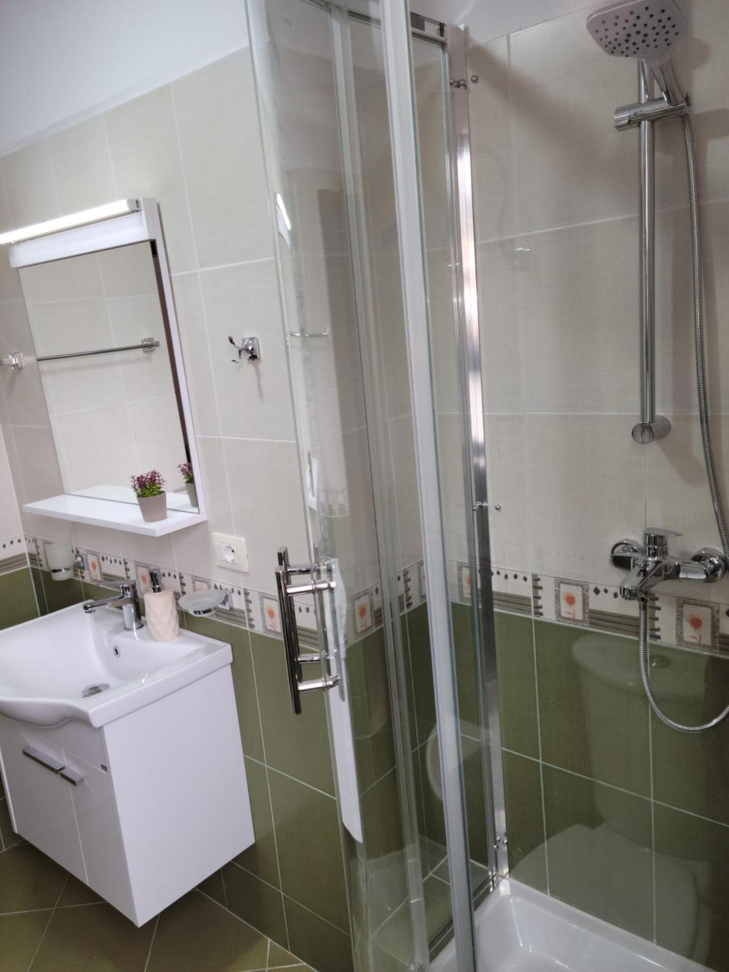 Gledis Apartment Tirana - Panoramic City Terrace Luaran gambar